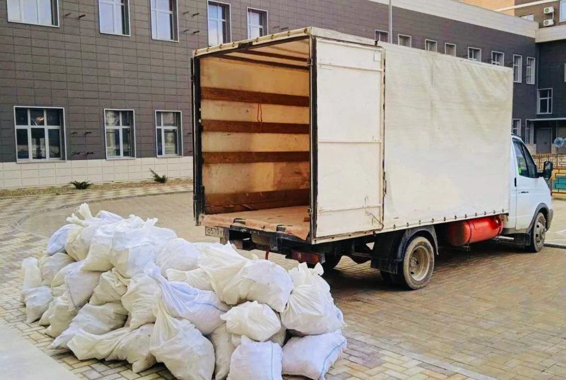 Вывоз строительного мусора из новостроек в Вятских Поляне в октябре